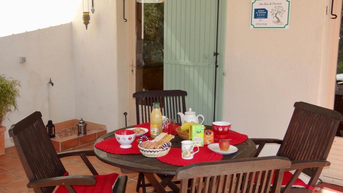Rêve de Provence Apartamento Saint-Saturnin-d'Apt Exterior foto